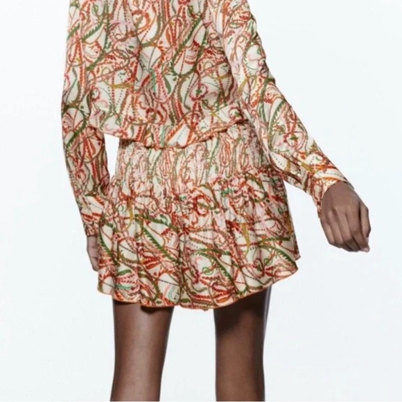 🛑🛑🛑Zara high rise shorts - Picture 2 of 7